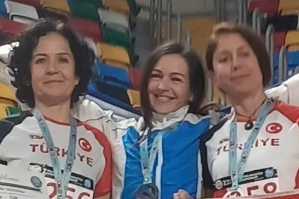 Εξαιρετική παρουσία της Ελλάδας στο Βαλκανικό πρωτάθλημα κλειστού στίβου βετεράνων (pics) runbeat.gr